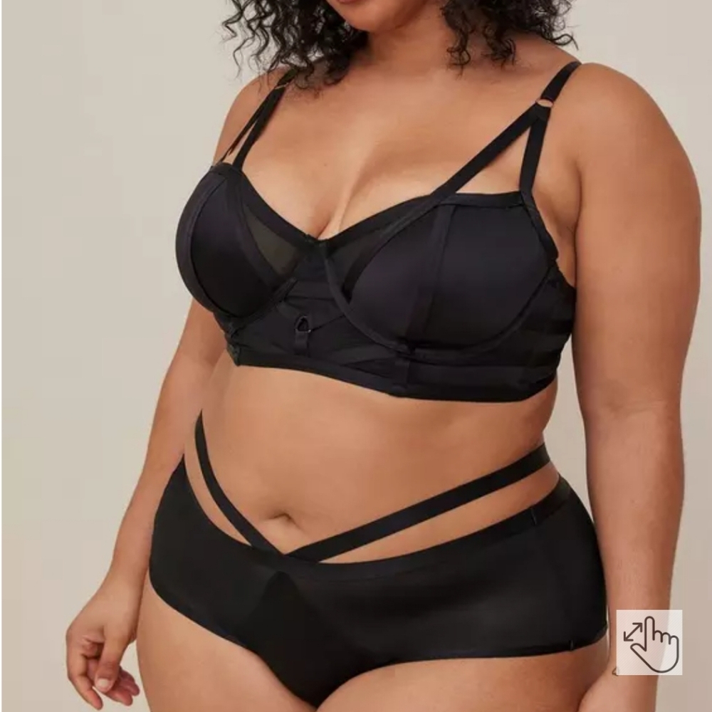 Strappy Satin Underwire Bra - Picture 2 of 7